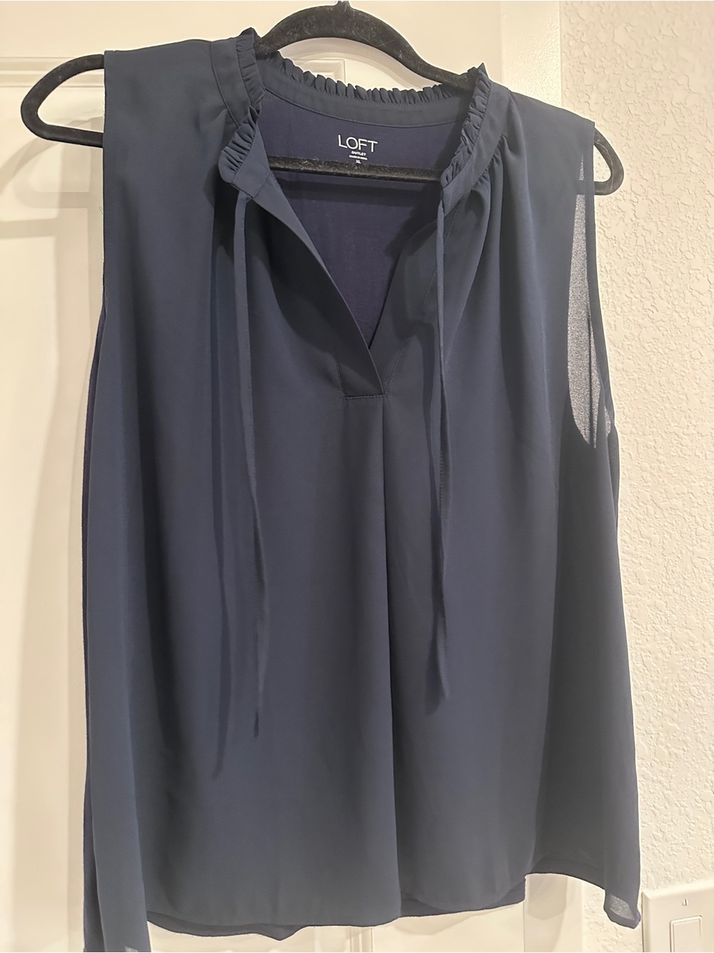 LOFT Outlet Navy Ruffle Tie Neck Sleeveless Blouse Size XL